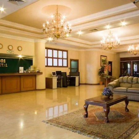 Hotel Capital Сан Салвадор Екстериор снимка